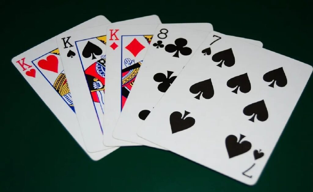 vai tro ba lá trong Poker
