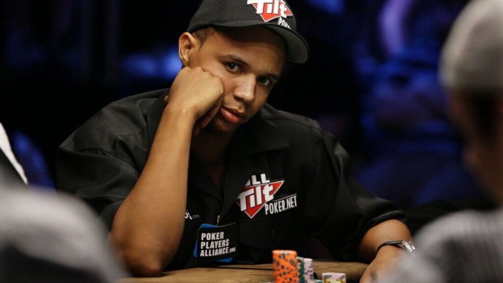 nha vo dich Poker Phil Ivey