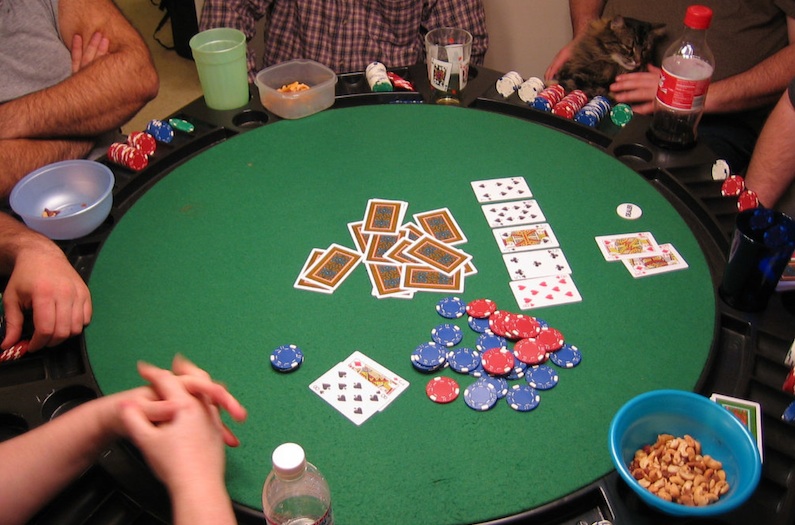 Chơi Texas Hold'em tại nhà