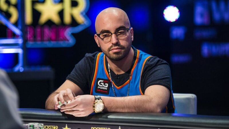Cao thu choi poker