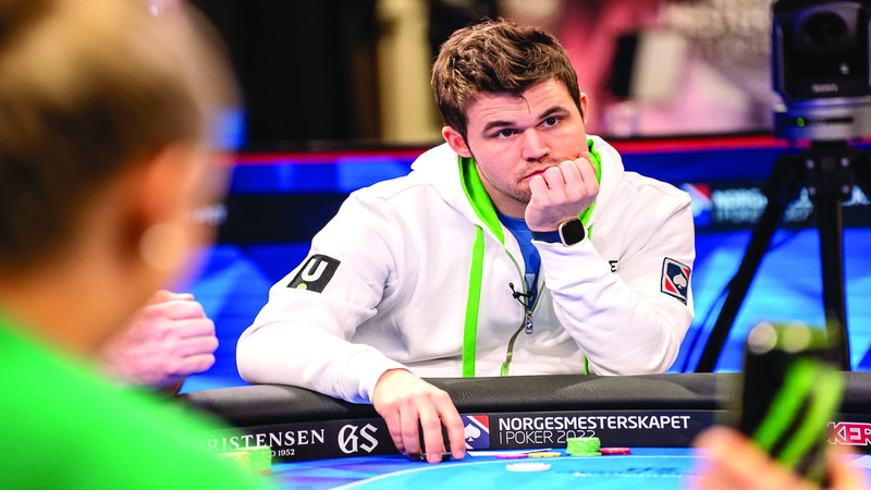Biết bluff đúng lúc trong trò chơi Poker không lạm dụng