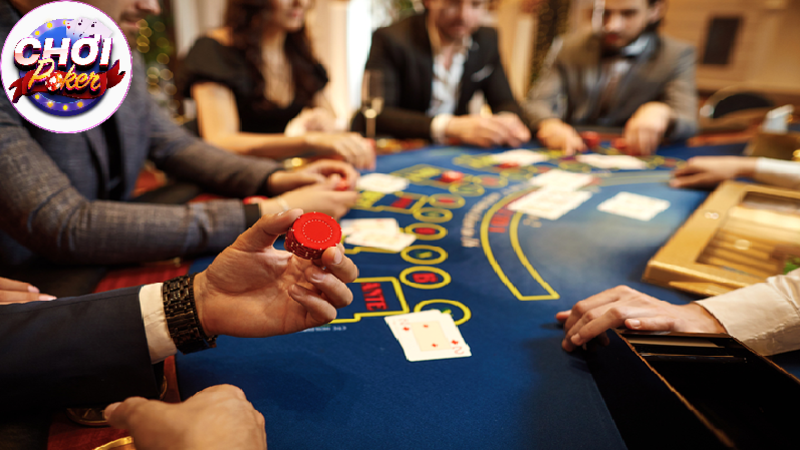Chơi poker offline trong thời đại online có còn hấp dẫn?