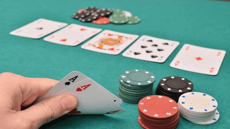 Poker 7 lá là gì 2