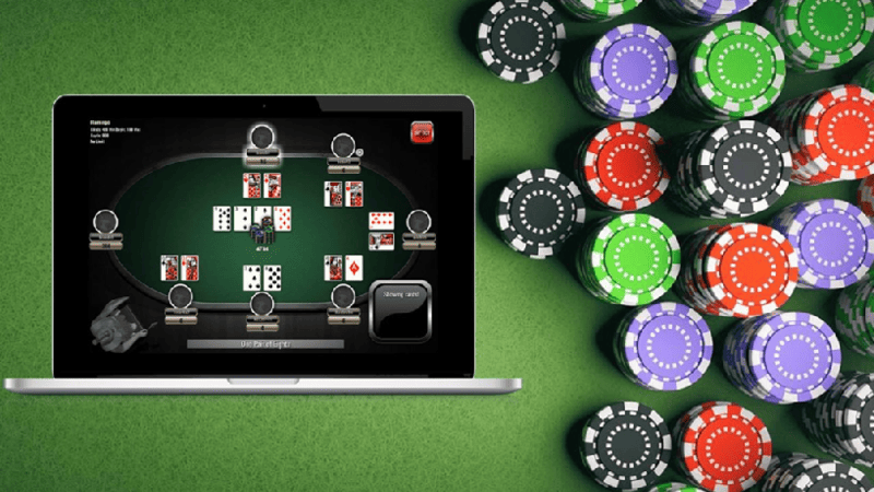 Chơi poker online có lợi thế hay bất lợi gì so với chơi trực tiếp 1