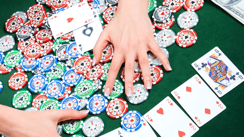 Gợi ý mẹo chơi poker dễ thắng cho người mới học 2
