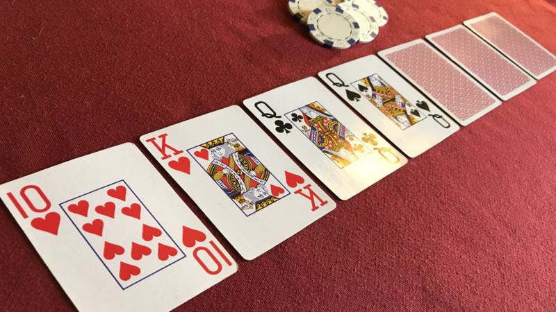 Poker 7 lá khác gì so với Poker 5 lá truyền thống 2