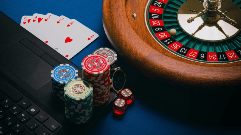 Trang web chơi poker có rút tiền nào uy tín và an toàn nhất hiện nay 1